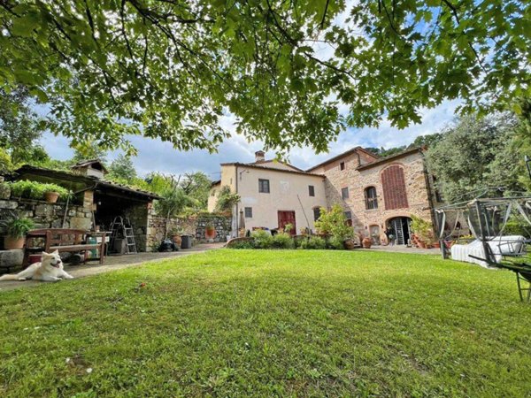 casa indipendente in vendita a Serravalle Pistoiese