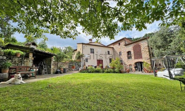 casale in vendita a Serravalle Pistoiese in zona Vinacciano