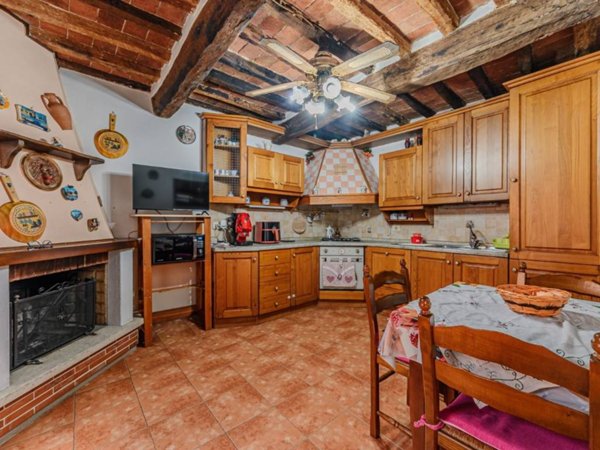 casa indipendente in vendita a Serravalle Pistoiese