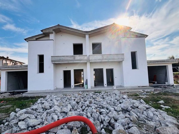 casa indipendente in vendita a Serravalle Pistoiese in zona Cantagrillo