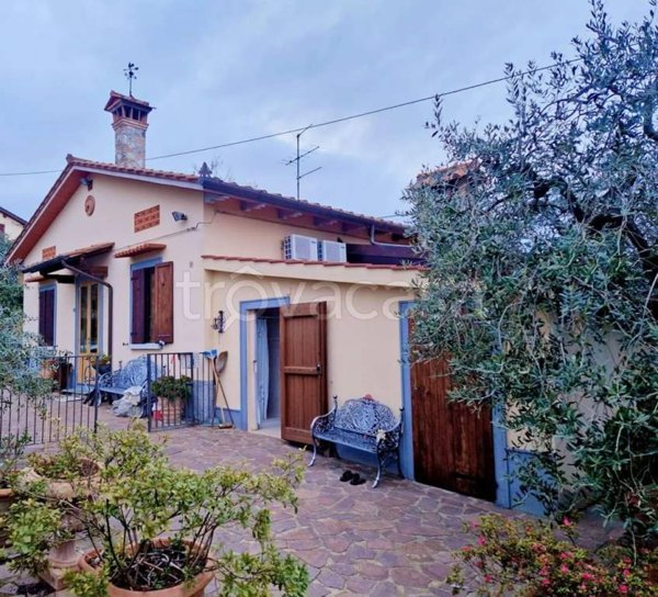 casa indipendente in vendita a Serravalle Pistoiese in zona Casalguidi