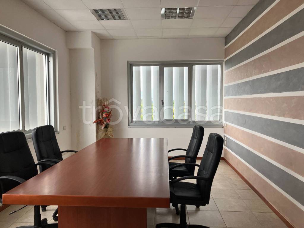 ufficio in vendita a Serravalle Pistoiese in zona Cantagrillo