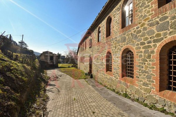 casa indipendente in vendita a Serravalle Pistoiese in zona Ponte di Serravalle
