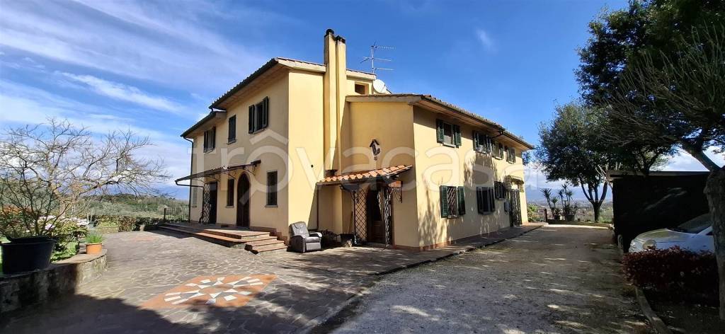 casa indipendente in vendita a Serravalle Pistoiese