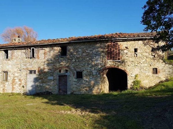 casa indipendente in vendita a Serravalle Pistoiese in zona Ponte di Serravalle