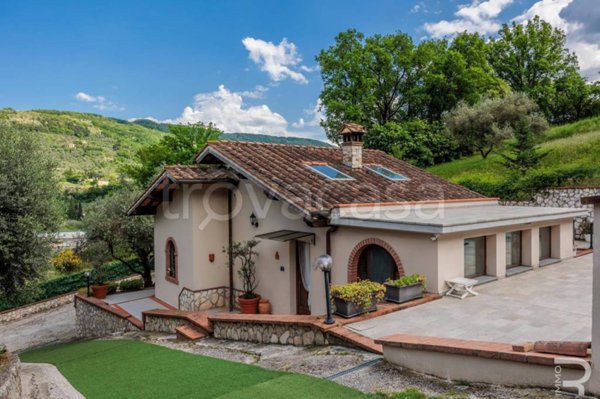 casa indipendente in vendita a Serravalle Pistoiese