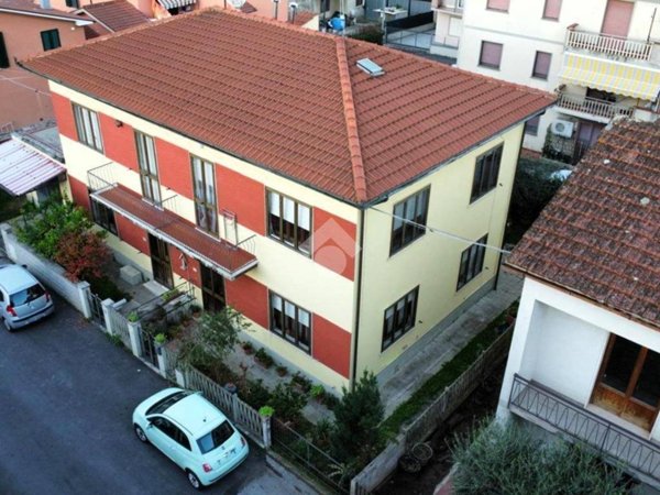 casa indipendente in vendita a Serravalle Pistoiese in zona Casalguidi