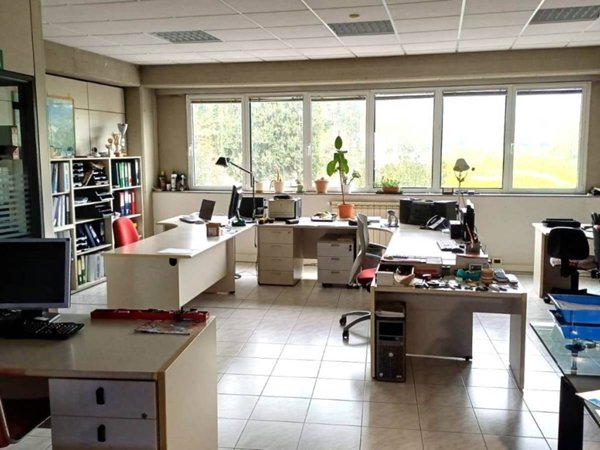 ufficio in vendita a Serravalle Pistoiese