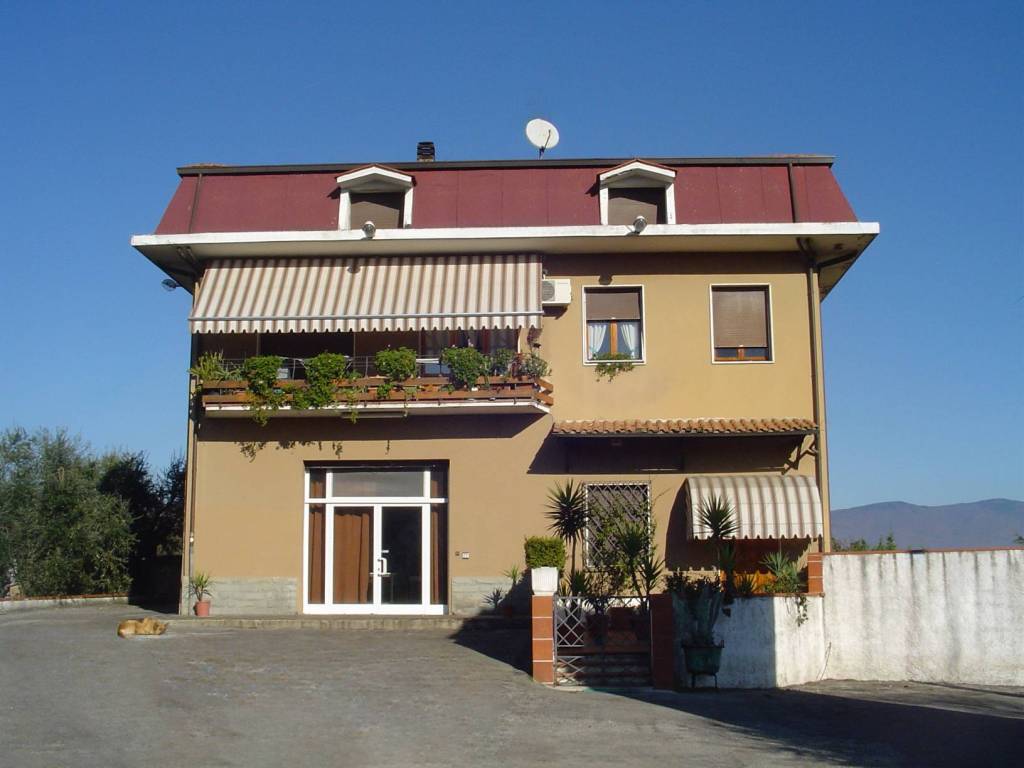 casa indipendente in vendita a Serravalle Pistoiese