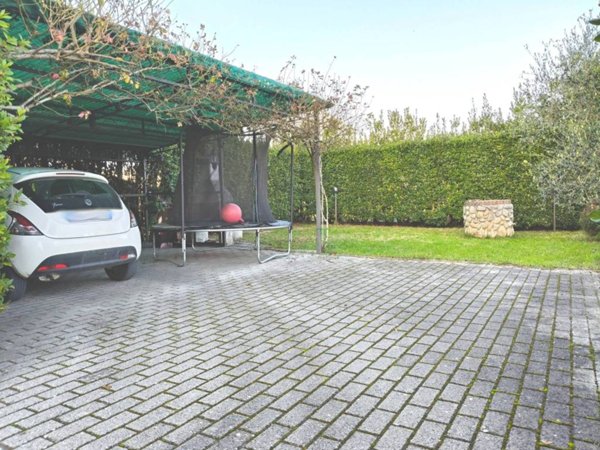 appartamento in vendita a Serravalle Pistoiese in zona Casalguidi