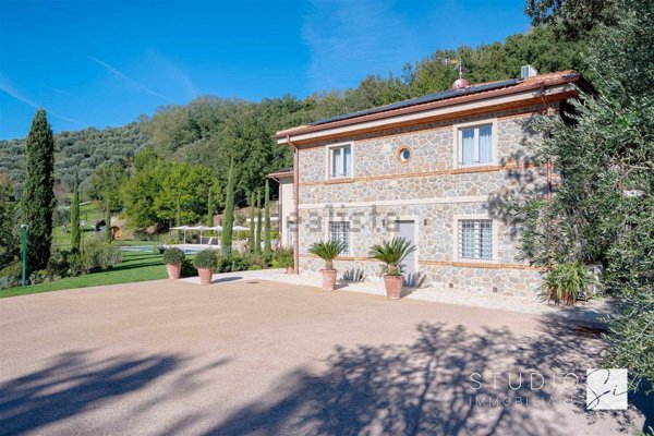 casa indipendente in vendita a Serravalle Pistoiese