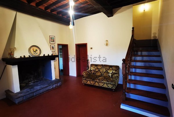 esavano in vendita a Serravalle Pistoiese in zona Masotti