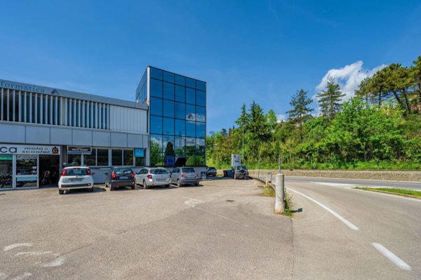 ufficio in vendita a Serravalle Pistoiese