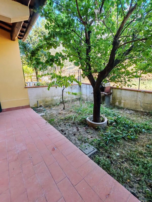 casa indipendente in vendita a Serravalle Pistoiese in zona Casalguidi