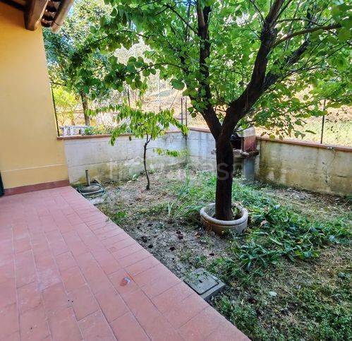 casa indipendente in vendita a Serravalle Pistoiese in zona Casalguidi