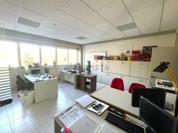 ufficio in vendita a Serravalle Pistoiese in zona Masotti