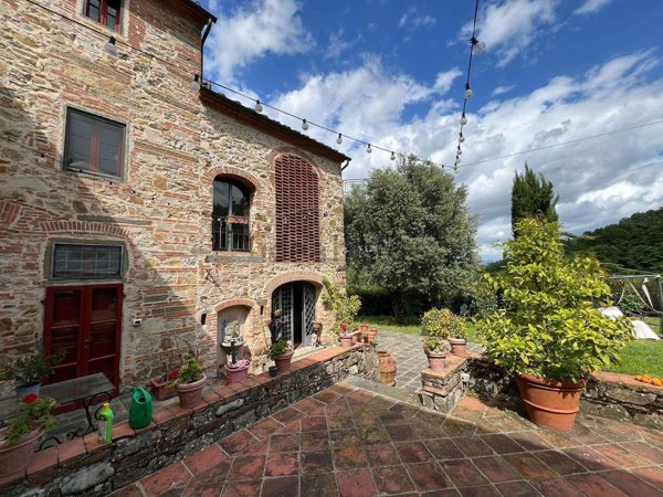 casa indipendente in vendita a Serravalle Pistoiese