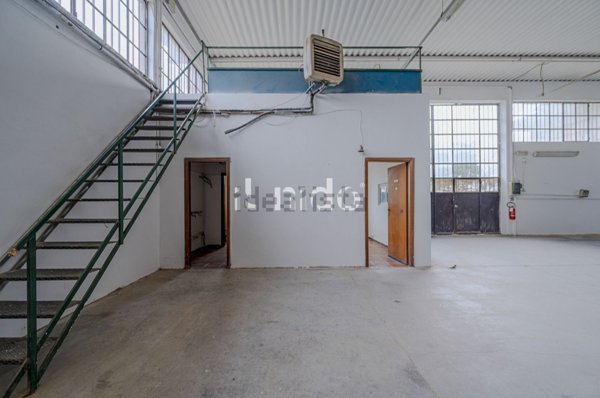 capannone in vendita a Serravalle Pistoiese in zona Casalguidi