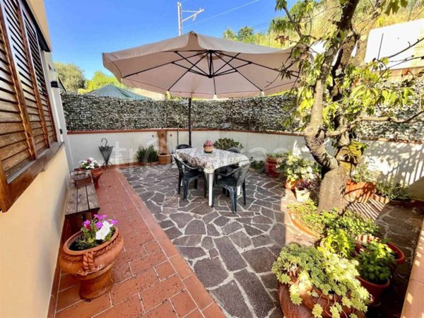 casa indipendente in vendita a Serravalle Pistoiese in zona Ponte di Serravalle