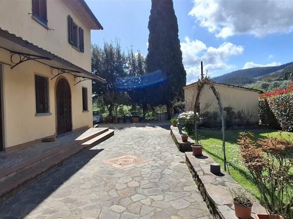 casa indipendente in vendita a Serravalle Pistoiese in zona Casalguidi