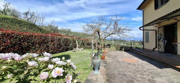 casa indipendente in vendita a Serravalle Pistoiese in zona Casalguidi