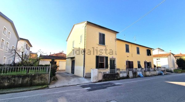 casa indipendente in vendita a Serravalle Pistoiese in zona Cantagrillo