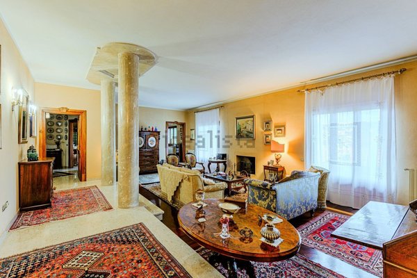 casa indipendente in vendita a Serravalle Pistoiese in zona Casalguidi