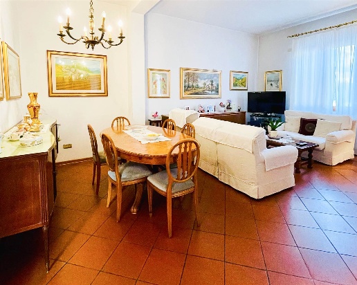 casa indipendente in vendita a Serravalle Pistoiese in zona Casalguidi