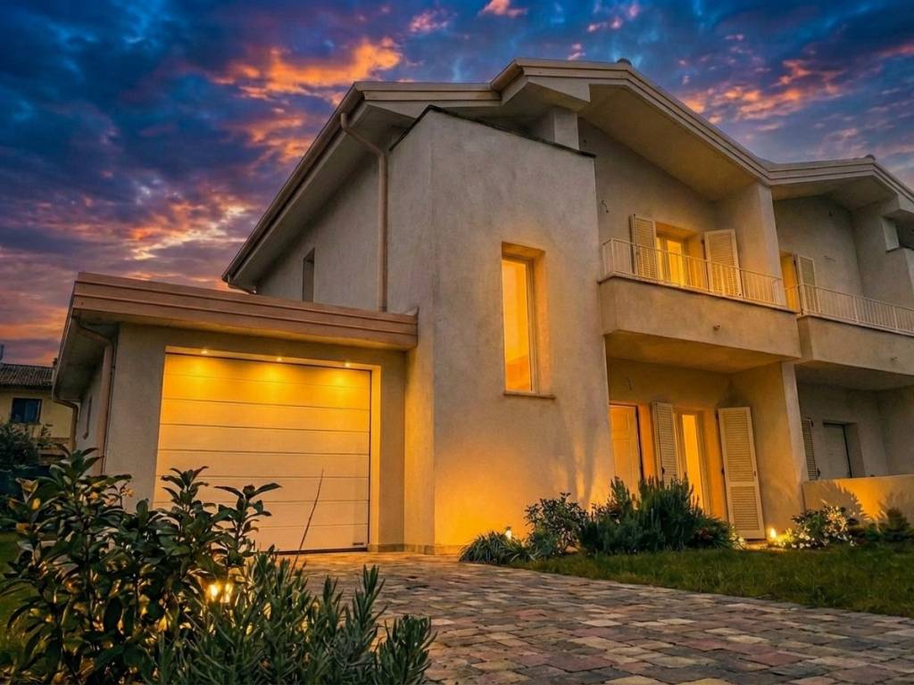 casa indipendente in vendita a Serravalle Pistoiese in zona Casalguidi