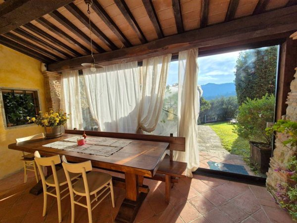 casa indipendente in vendita a Serravalle Pistoiese in zona Casalguidi