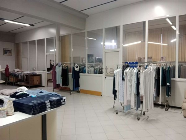 capannone in vendita a Serravalle Pistoiese