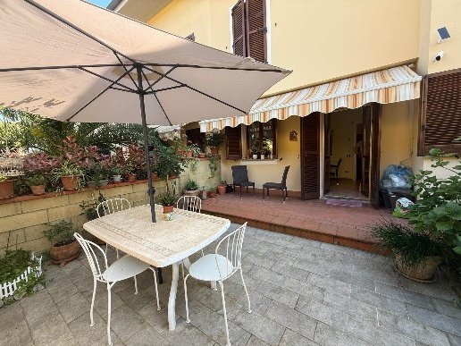 casa indipendente in vendita a Serravalle Pistoiese in zona Casalguidi