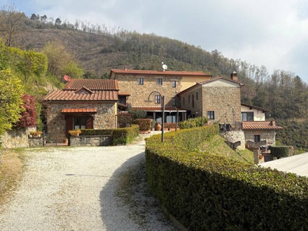 casa indipendente in vendita a Serravalle Pistoiese