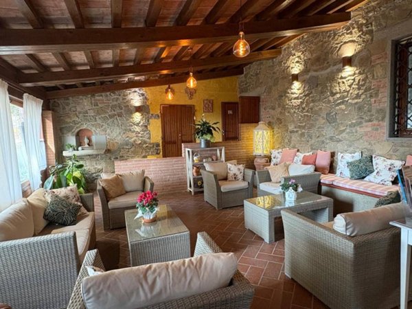 casa indipendente in vendita a Serravalle Pistoiese in zona Casalguidi