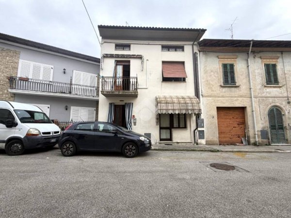 casa indipendente in vendita a Serravalle Pistoiese in zona Casalguidi