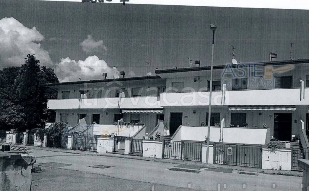 casa indipendente in vendita a Serravalle Pistoiese in zona Ponte di Serravalle