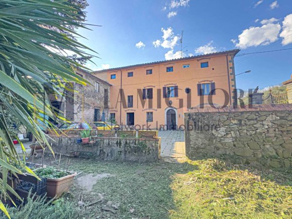 casa indipendente in vendita a Serravalle Pistoiese in zona Ponte di Serravalle