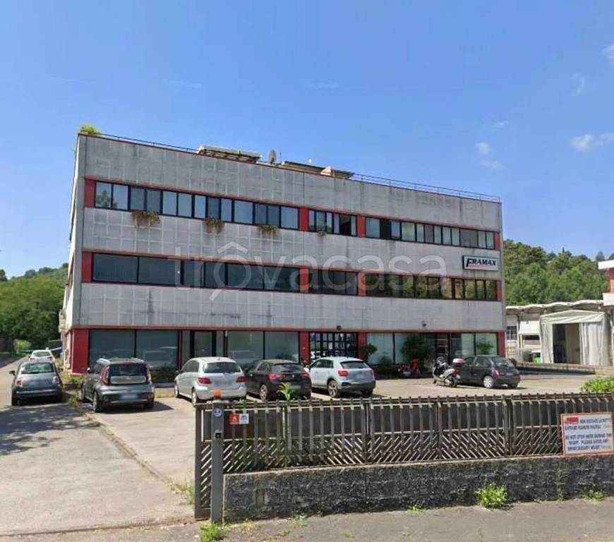 ufficio in vendita a Serravalle Pistoiese