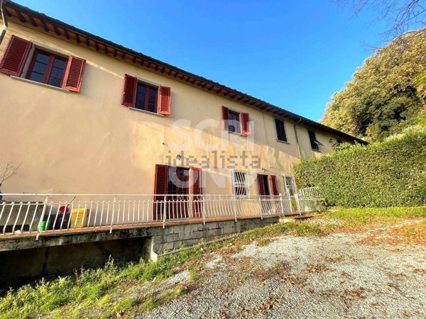 casa semindipendente in vendita a Serravalle Pistoiese