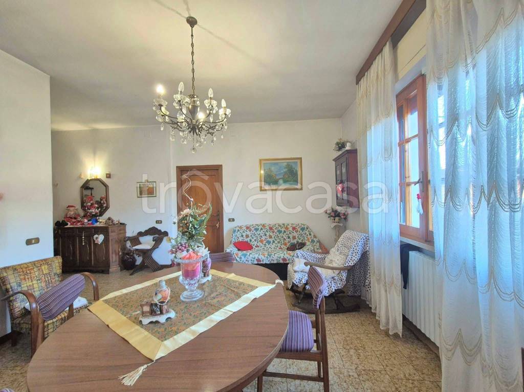 appartamento in vendita a Serravalle Pistoiese in zona Casalguidi