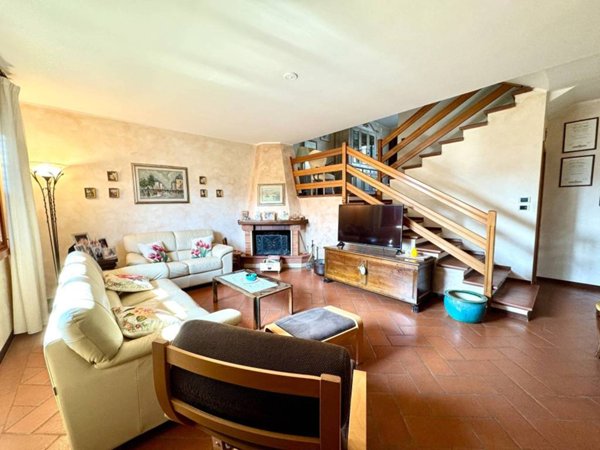 casa indipendente in vendita a Serravalle Pistoiese in zona Ponte di Serravalle