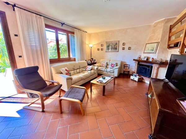 casa indipendente in vendita a Serravalle Pistoiese in zona Ponte di Serravalle