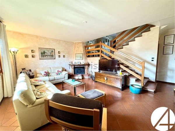 casa indipendente in vendita a Serravalle Pistoiese in zona Ponte di Serravalle