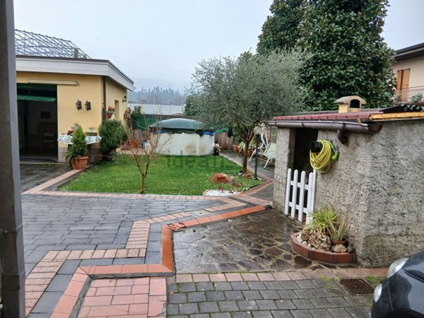 casa indipendente in vendita a Serravalle Pistoiese