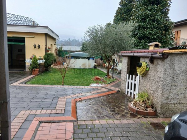 casa indipendente in vendita a Serravalle Pistoiese