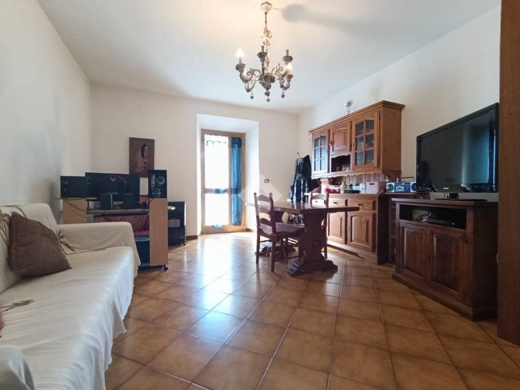 casa indipendente in vendita a Serravalle Pistoiese in zona Ponte di Serravalle