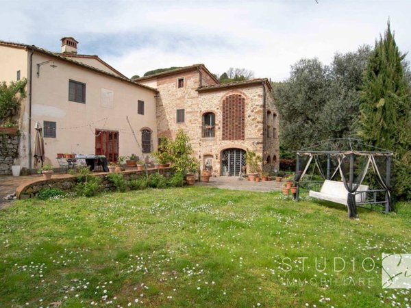 casa indipendente in vendita a Serravalle Pistoiese in zona Vinacciano