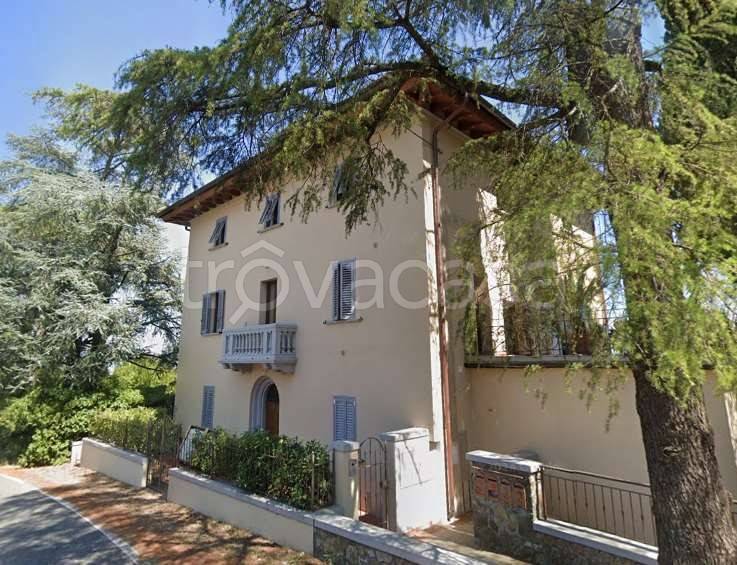 casa indipendente in vendita a Serravalle Pistoiese