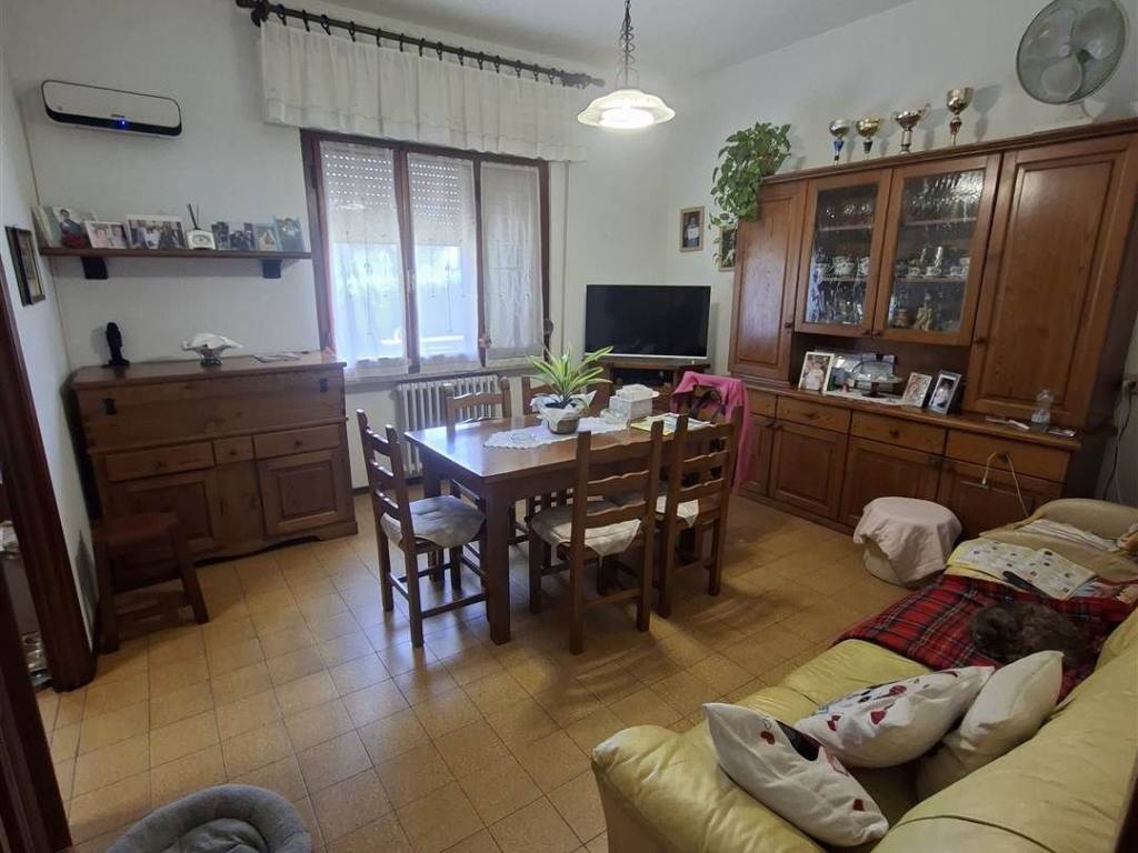 casa indipendente in vendita a Serravalle Pistoiese in zona Casalguidi