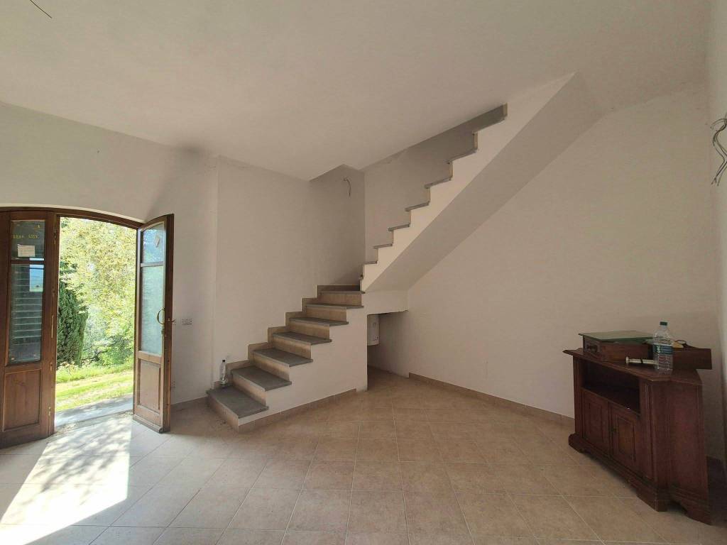 casa indipendente in vendita a Serravalle Pistoiese in zona Casalguidi